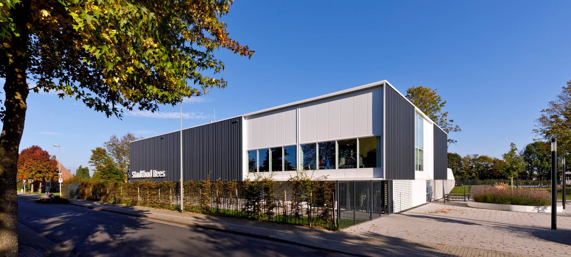 Rees: Stadtwerke und Stadtbad momentan nicht telefonisch